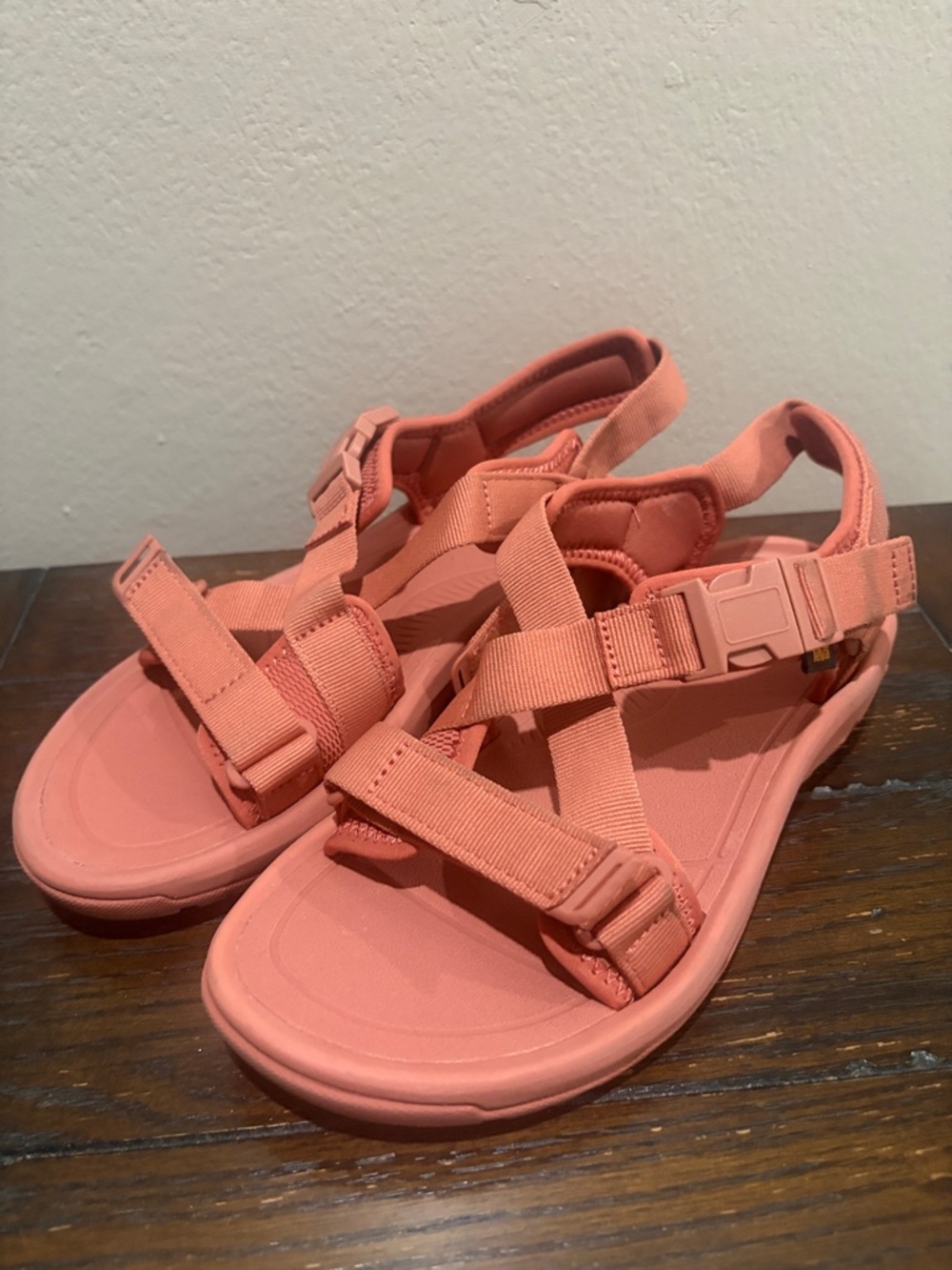 TEVA WOMEN HURRICANE VERGE SPORTS SANDALS Size 9